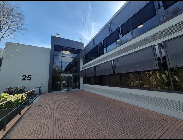 297M² OFFICE TO LET IN WOODMEAD
